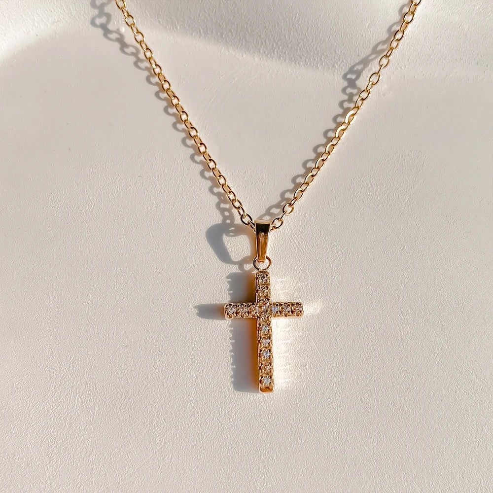 Alice- Colar com Pendente em Cruz